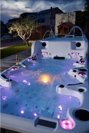 Плавательный спа-бассейн Sunrans SR-859 Плавательный спа-бассейн Sunrans SR-859